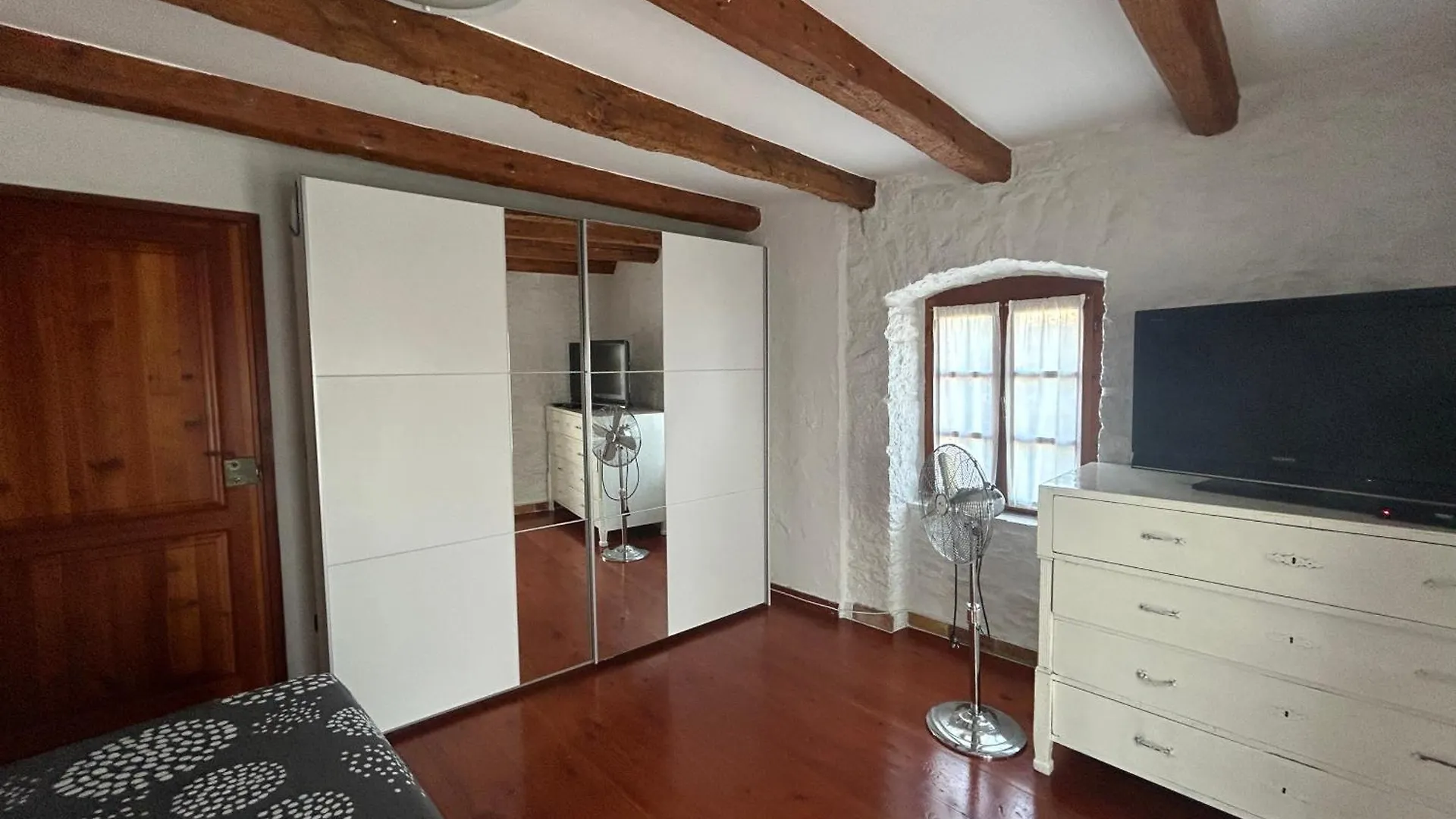 Aneta Authentic Istrian House With Pool & Garden - Pet Friendly Villa Žminj Vakantiehuis